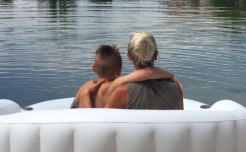 Nico mit seiner Mutter Anja