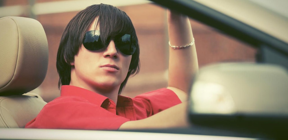 Teenager "borgte" sich Auto aus und stellte ihn beschädigt wieder zurück.