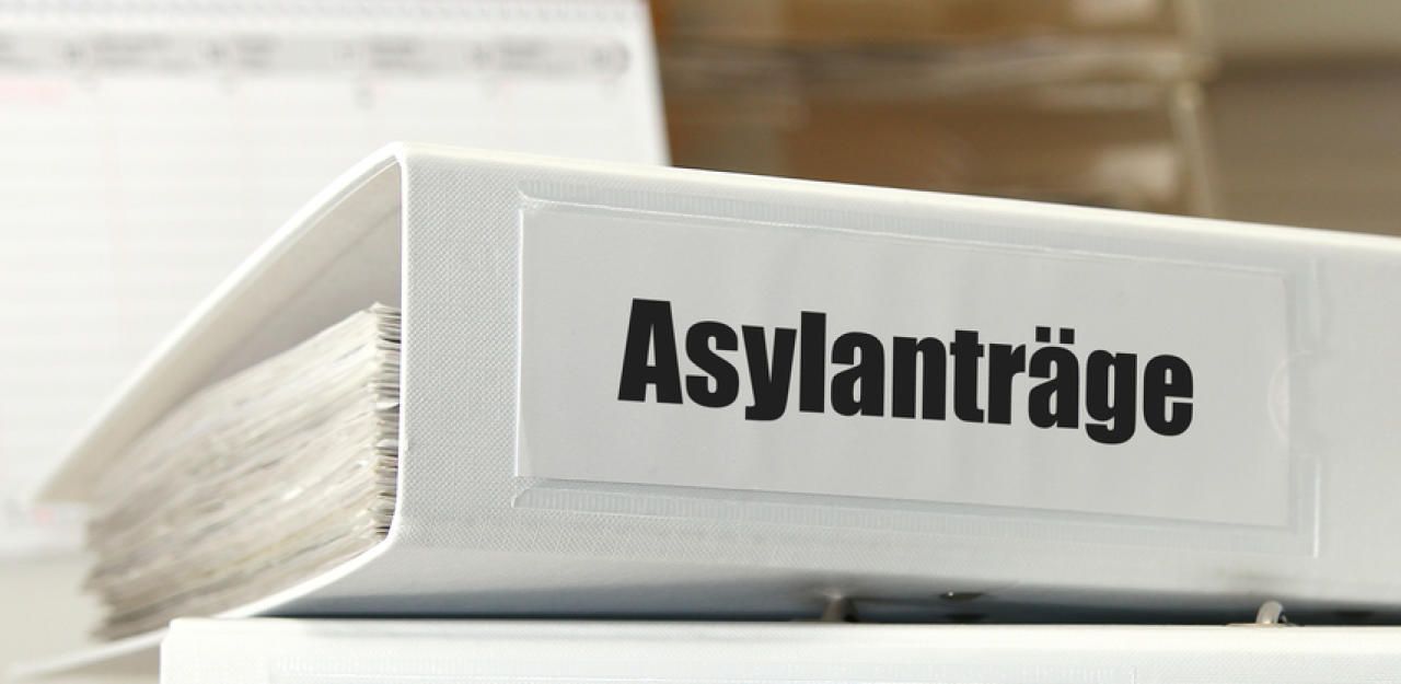 Iraker - bekam kein Asyl, keine Mindestsicherung und klagte.