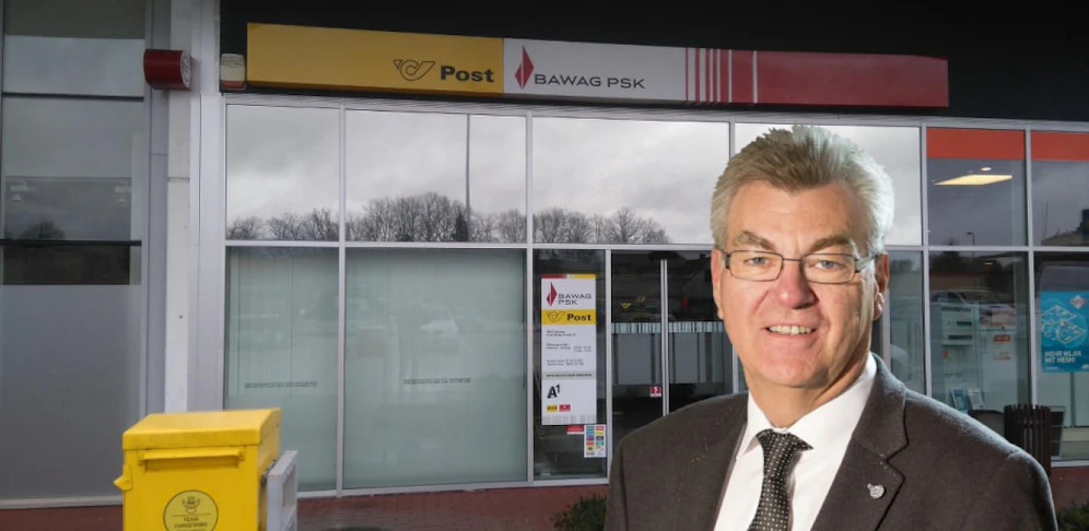 Harrer und die Postfiliale in Schrems.