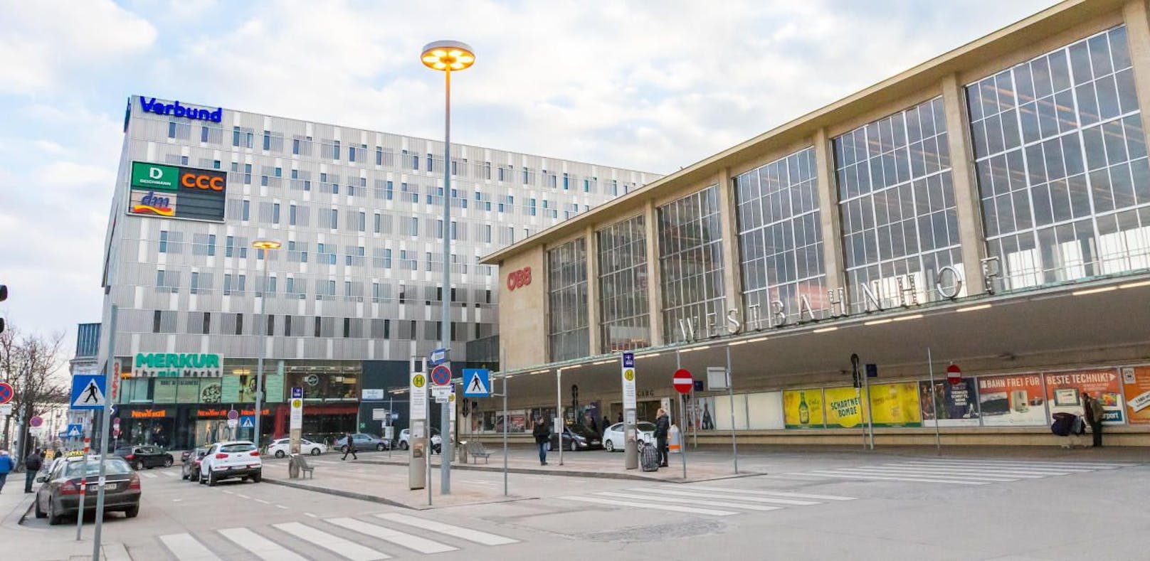 Der Jugendliche attackierte die ÖBB-Mitarbeiter am Westbahnhof