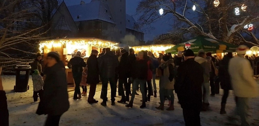 Aufpassen auch bei Adventmärkten: Ausnüchtern im Spital kann ins Geld gehen.