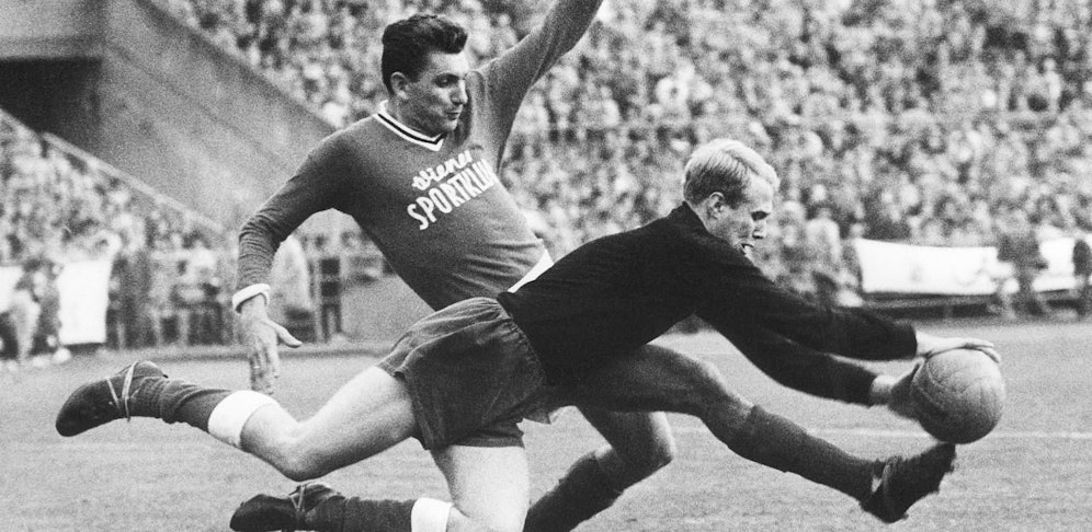 Walter "Max" Horak hier beim Derby gegen Rapid