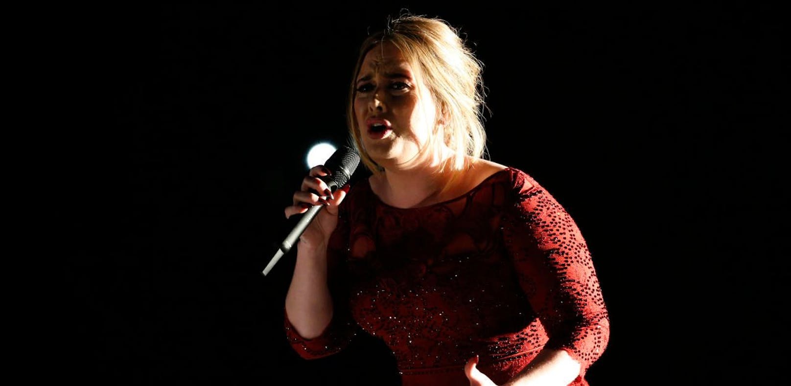 Stimmbänder verletzt: Adele sagt Konzerte ab