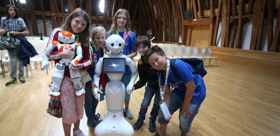 Roboter und die Technik generell spielen auch heuer wieder eine Rolle beim Ferien-Programm.
