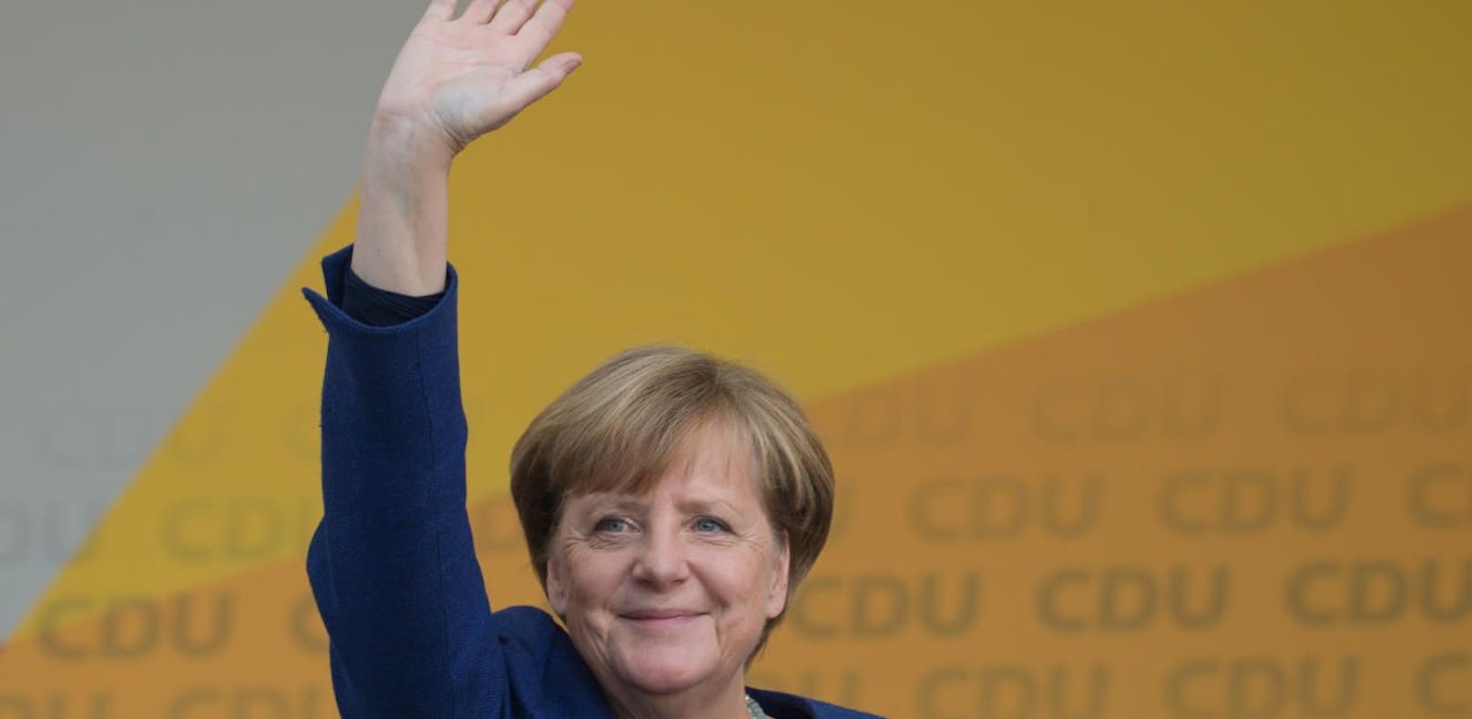 Bundestagswahl: Merkel bleibt Kanzlerin, AfD Dritte
