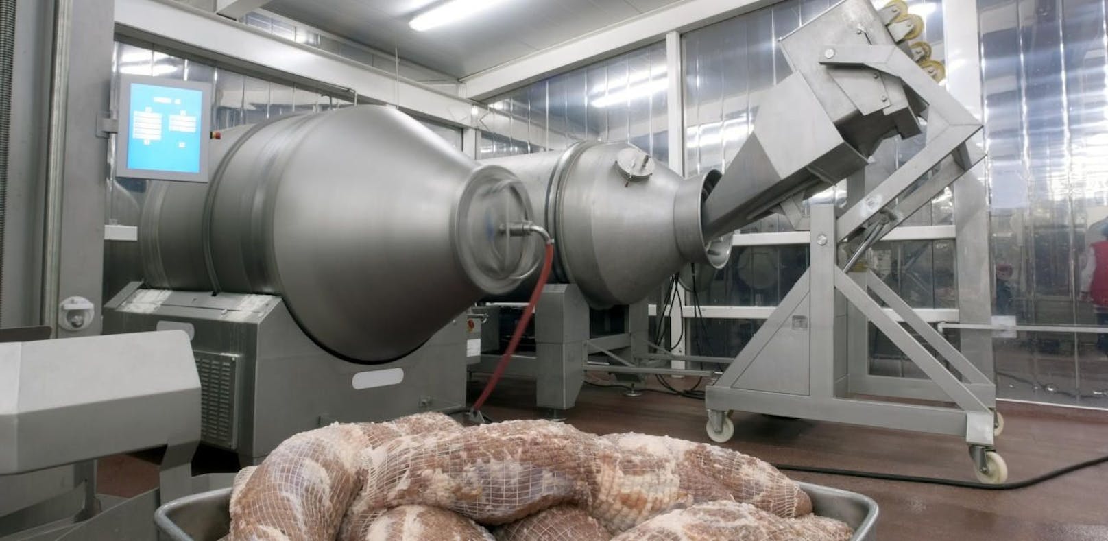 Maschinen für die fleischverarbeitende Industrie werden in dem Unternehmen erzeugt.