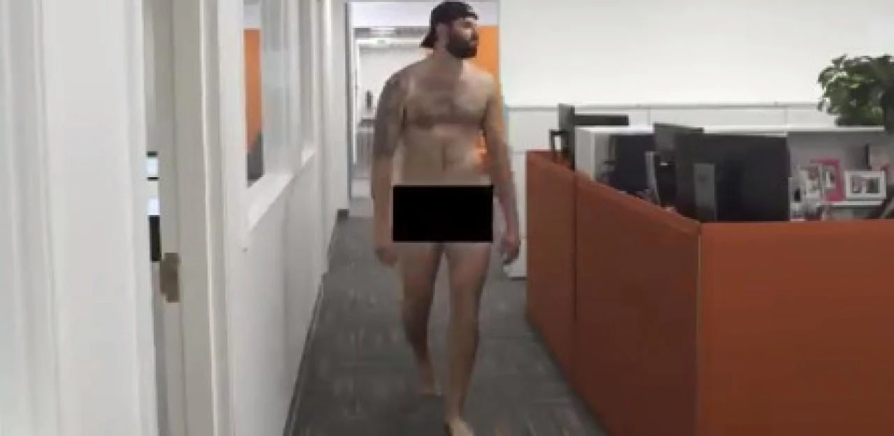 Heute.at - Nackter NHL-Spieler schockt prüdes Amerika