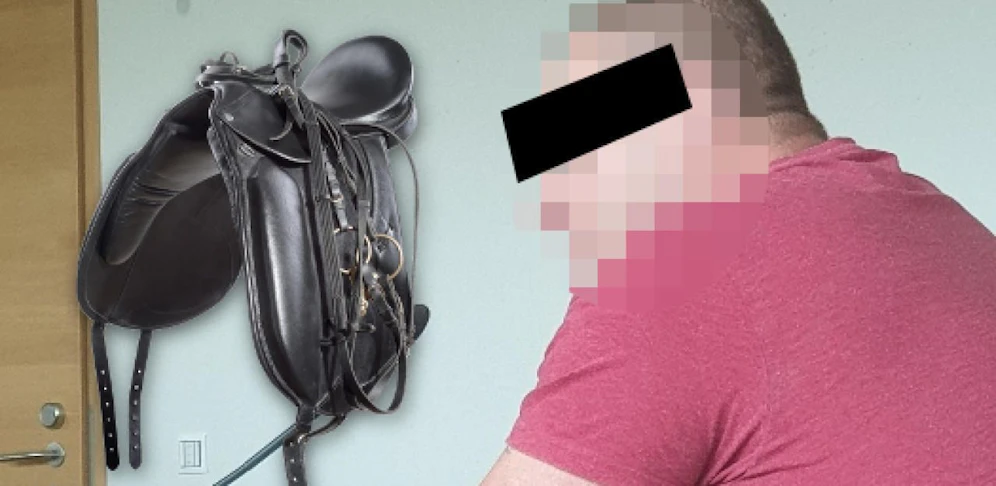 Der Angeklagte stahl teure Sättel