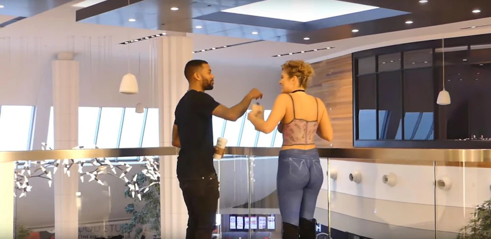 Eine doch sehr eng anliegende Jeans.