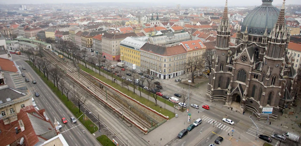 Am Mariahilfer Gürtel kam es am 4. Juni zu dramatischen Szenen. Beamte der Wiener Polizei beobachteten zahlreiche Suchtmittelgeschäfte. Ein 34-Jähriger flüchtete. (Symbolbild)