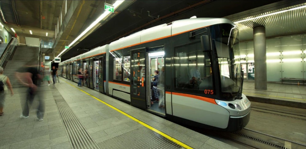 Schwarzfahrer in Linz sollen Tickets geschenkt bekommen, das wollen die Neos.