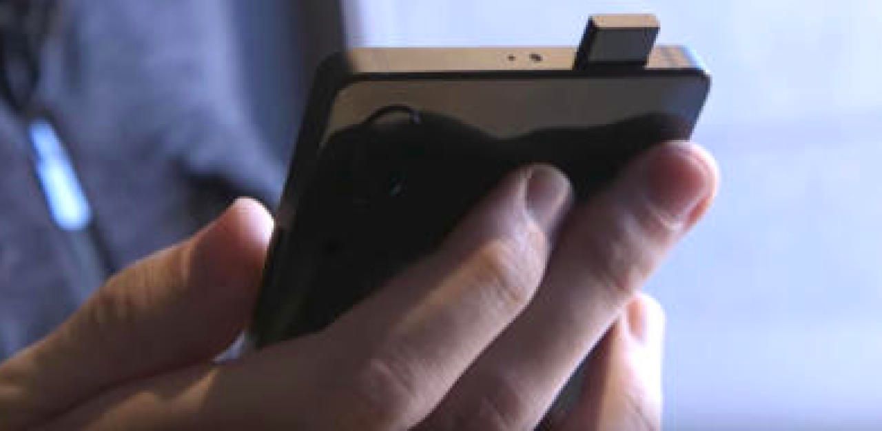 Heute.at - Schwups, hier klappt die Selfie-Cam aus dem Handy