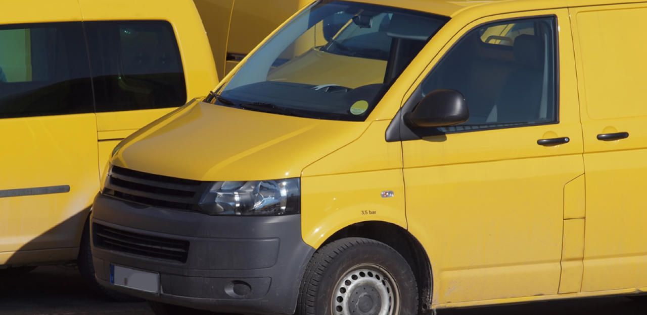 Heute.at - Deutsche Postlerin von eigenem Auto überrollt