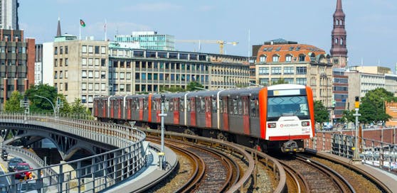 Die Frau wurde in einer S-Bahn in Hamburg sexuell belästigt