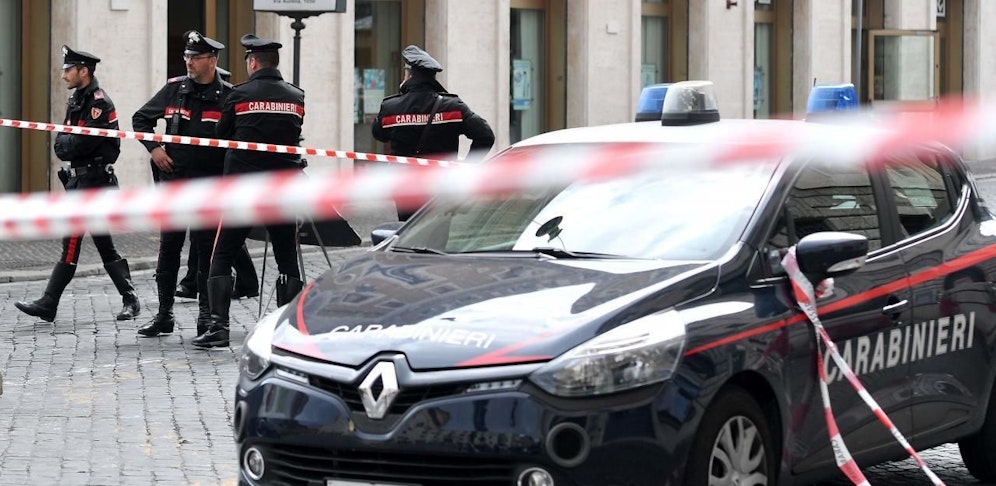 (Symbolbild) Die Angreiferin wurde nach der Bluttat festgenommen.