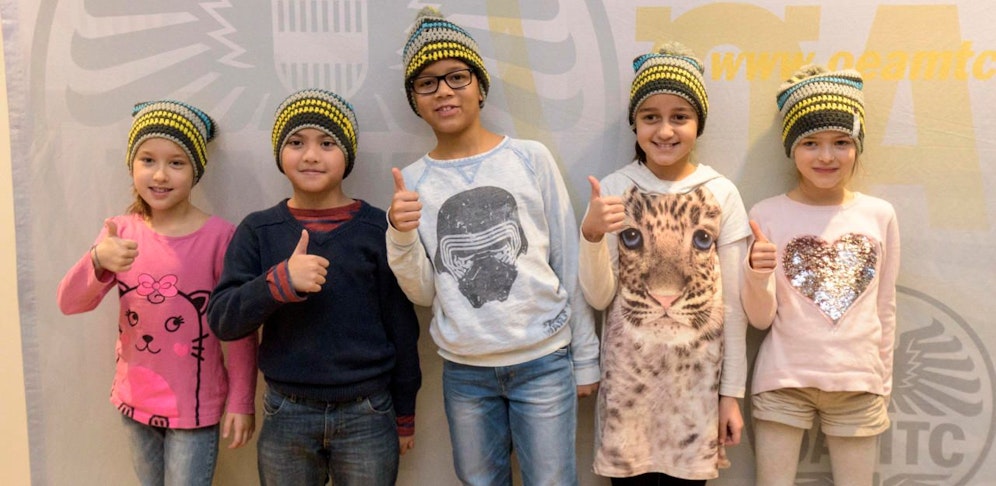 Diese neuen Hauben sollen besseren Schutz bieten  sie sind an allen ÖAMTC-Stützpunkten erhältlich.