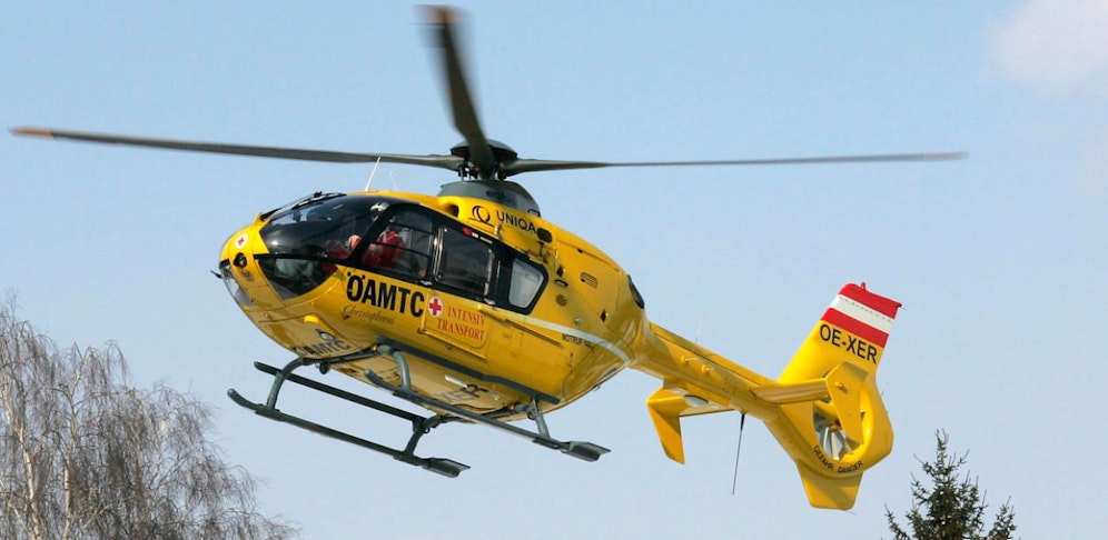 Die Frau musste mit dem Rettungshubschrauber abtransportiert werden.