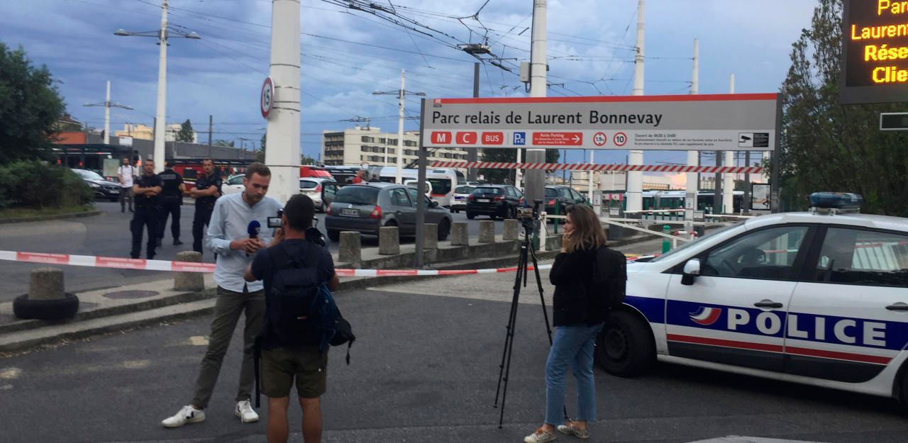 Heute.at - 19-Jähriger stirbt nach Messerattacke bei Lyon