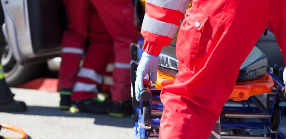 Das Mädchen wurde vom Notarzt versorgt, kam dann mit der Rettung ins Spital.