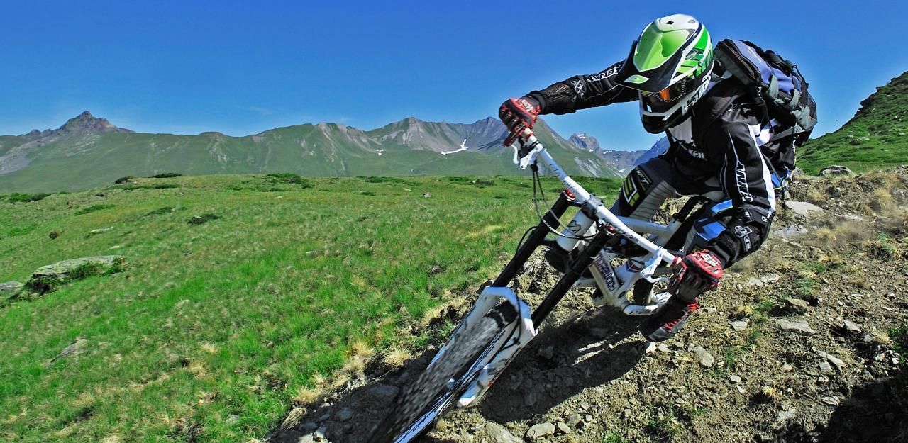 Heute.at - Mountainbiker besucht Onkel und stürzt in den Tod