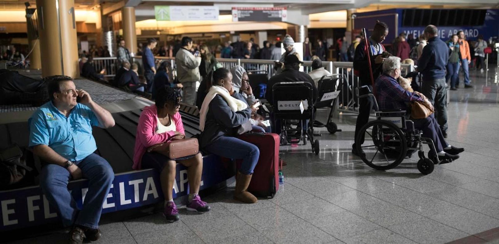 Blackout legt größten Flughafen der Welt lahm