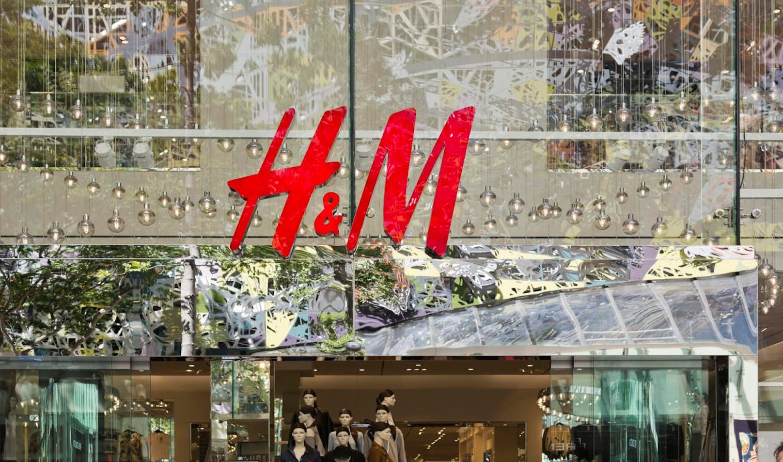 H&amp;M wird in Brasilien kein Leder mehr einkaufen, solange keine Lösungsmethoden entwickelt wurden. 