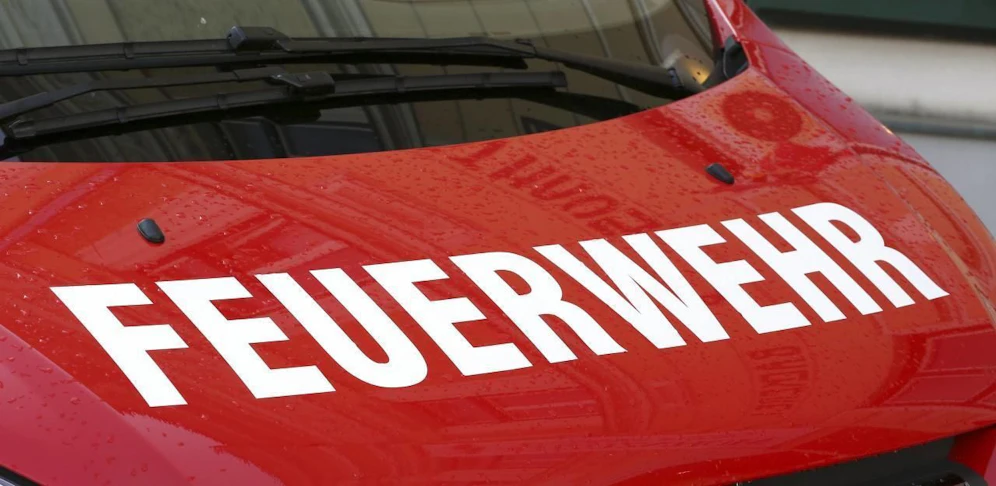 Die Löscharbeiten sind noch voll im Gange. 