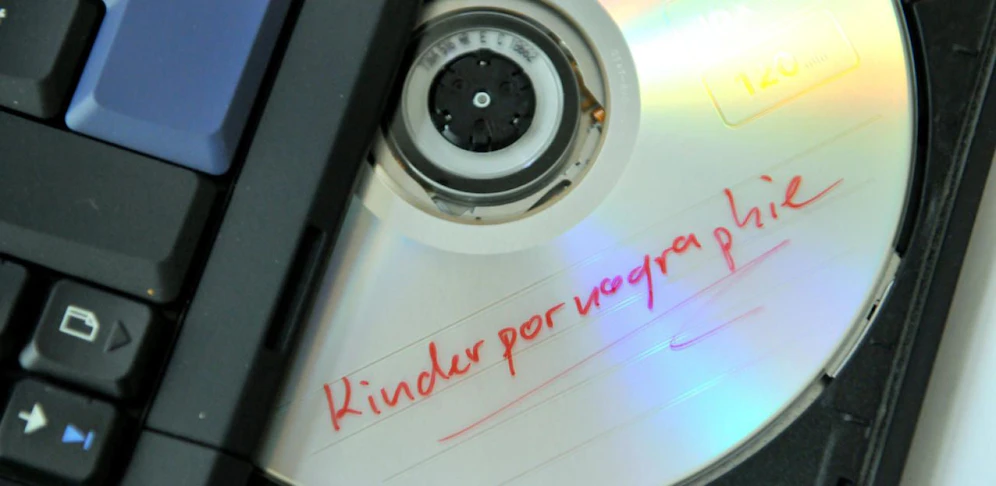 Die Polizei forschte mehrere Mitglieder eines Kinderpornographie-Ringes aus
