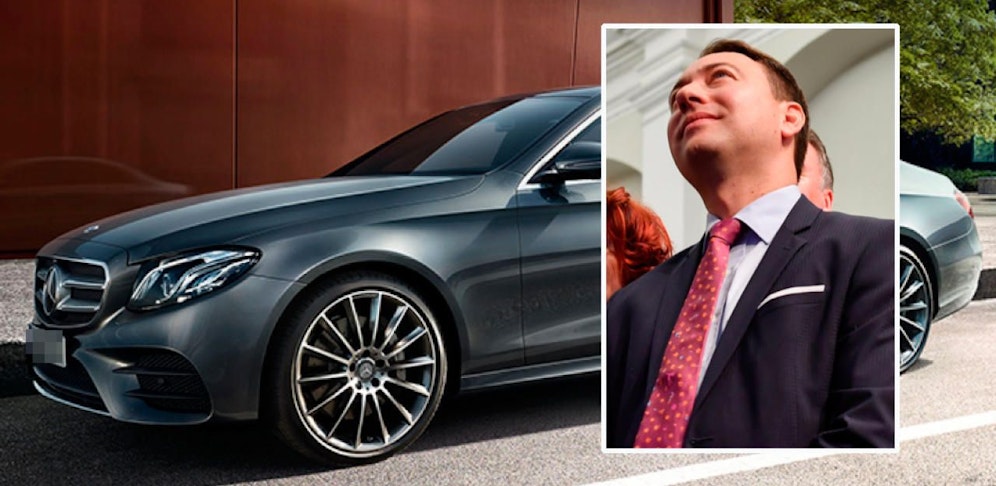 Manfred Haimbuchner hatte am Weg nach Linz eine Reifenpanne.