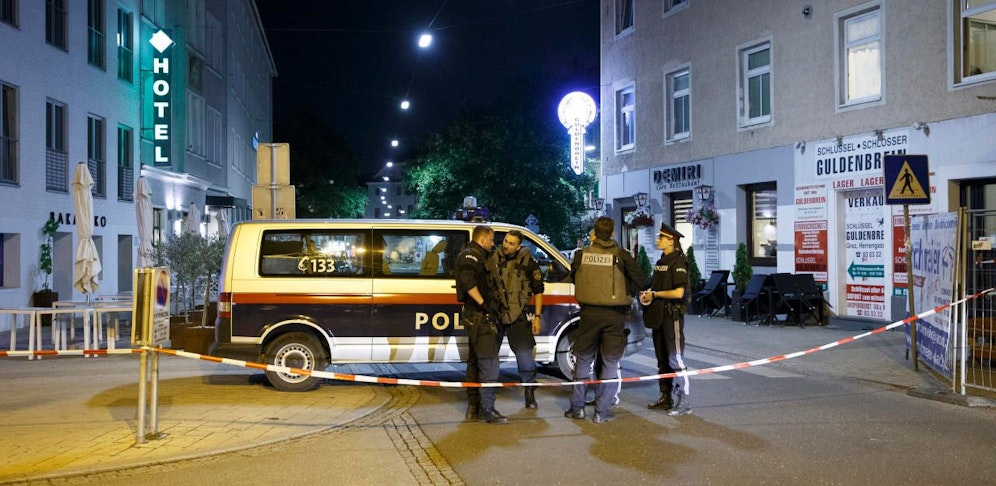 Die Polizei war mit einem Großaufgebot vor Ort.