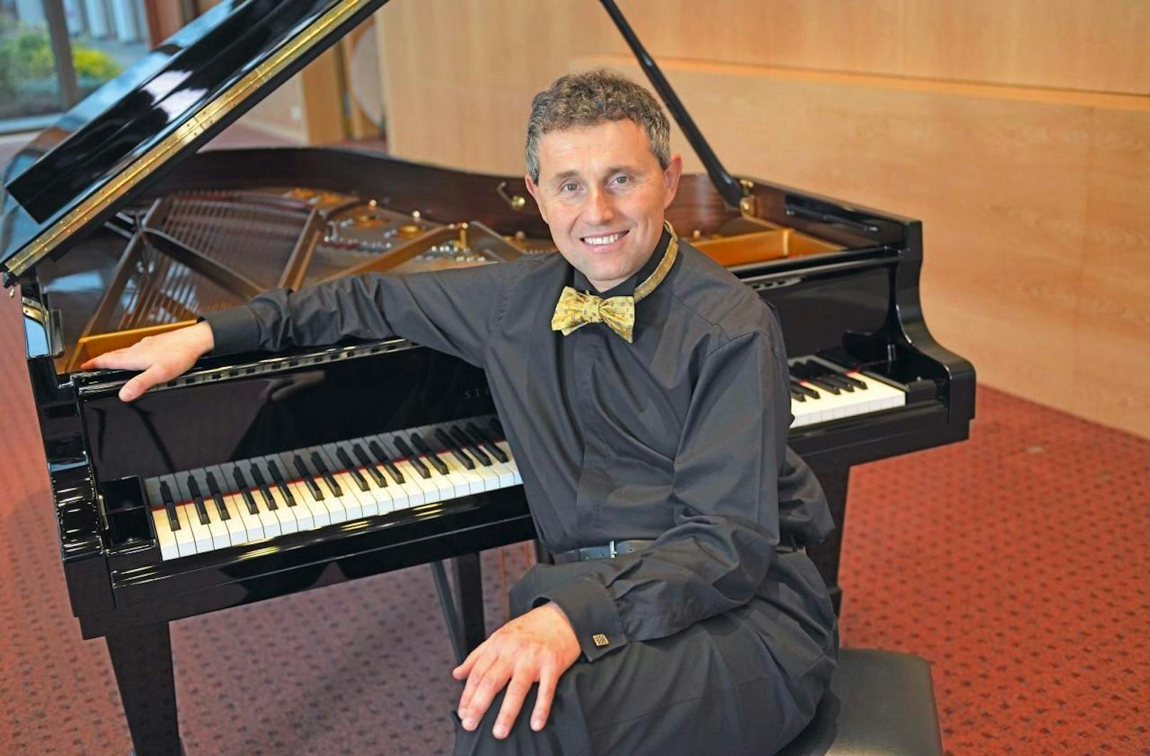Der bulgarische Pianist Vesselin Stanev gab zuletzt 2017 mit großem Erfolg bei Publikum und Presse ein Konzert im Musikverein.