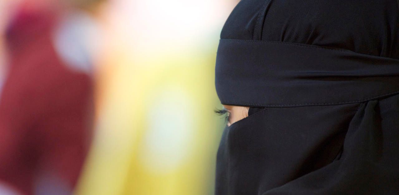 Heute.at - Algerien verbannt Burkas und Nikabs vom Büro