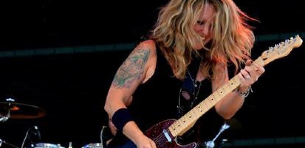 Sarah Smith ist für ihre rockige Stimme bekannt.