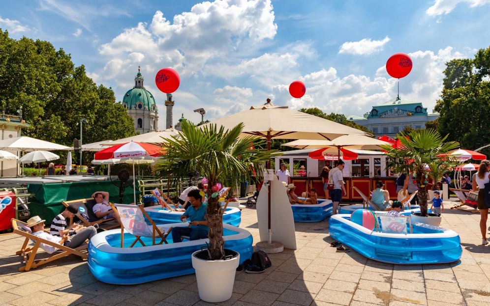 Hetz in der Hitz: So heißt das Sommerfest der Wiener Linien am Karlsplatz