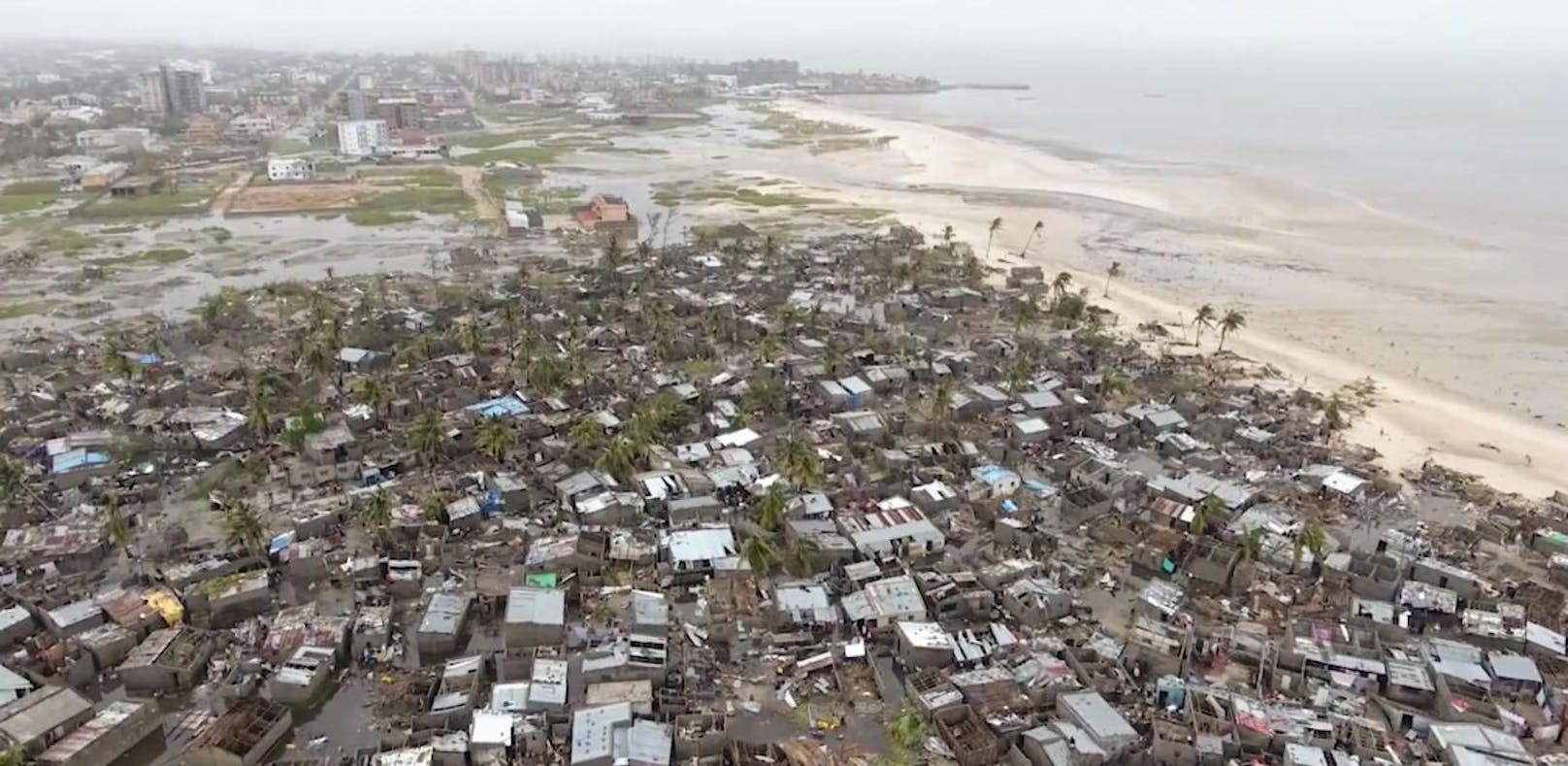 Video zeigt, wie Mosambik im Chaos versinkt