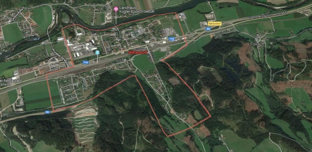 In Niklasdorf raste am Samstagabend ein Mann mehrmals auf eine Menschengruppe zu.