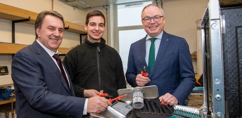 Archivbild: Wolfgang Ecker, Obmann der Sparte Gewerbe und Handwerk in der WKNÖ (l.) und LH-Stellvertreter Stephan Pernkopf (r.).