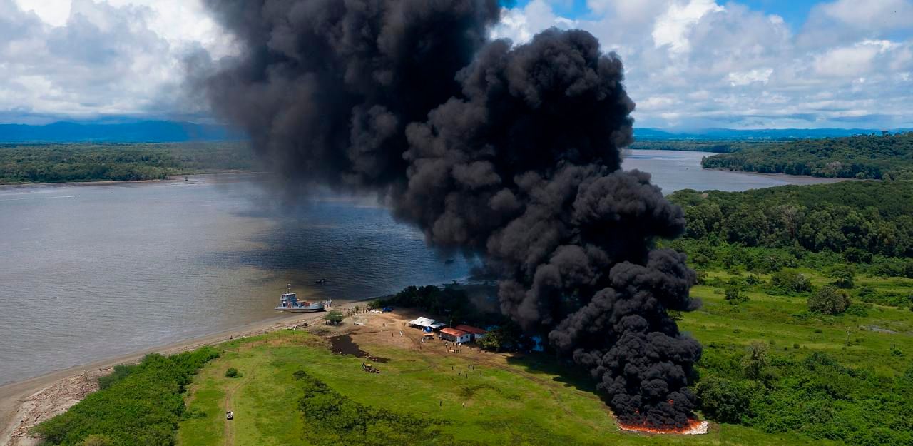 Heute.at - So sieht es aus, wenn 26 Tonnen Drogen verbrennen