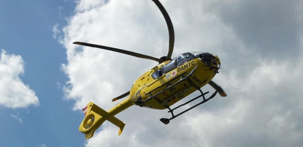 Der Bub wurde mit dem Hubschrauber ins Spital geflogen