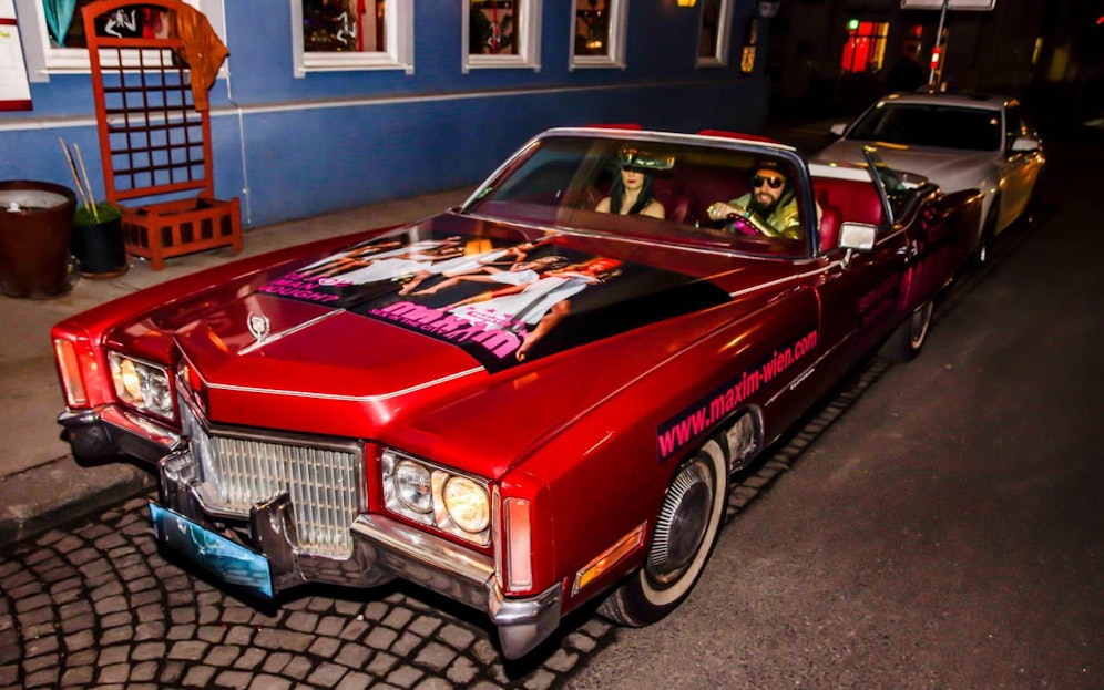 Pepi Sterns neue "Kutsche", die standesgemäß in rot gehalten ist.