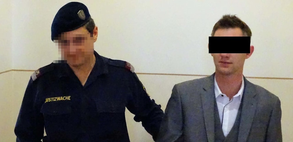 Der Angeklagte vor Gericht.