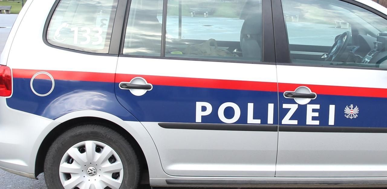 Die Polizei konnte nun Monate nach der Tat zwei mutmaßliche Jugendliche als Täter ausforschen.