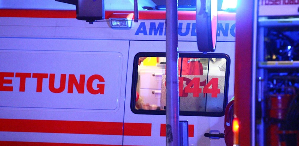 Der Bursch wurde mit der Rettung ins Spital gebracht.