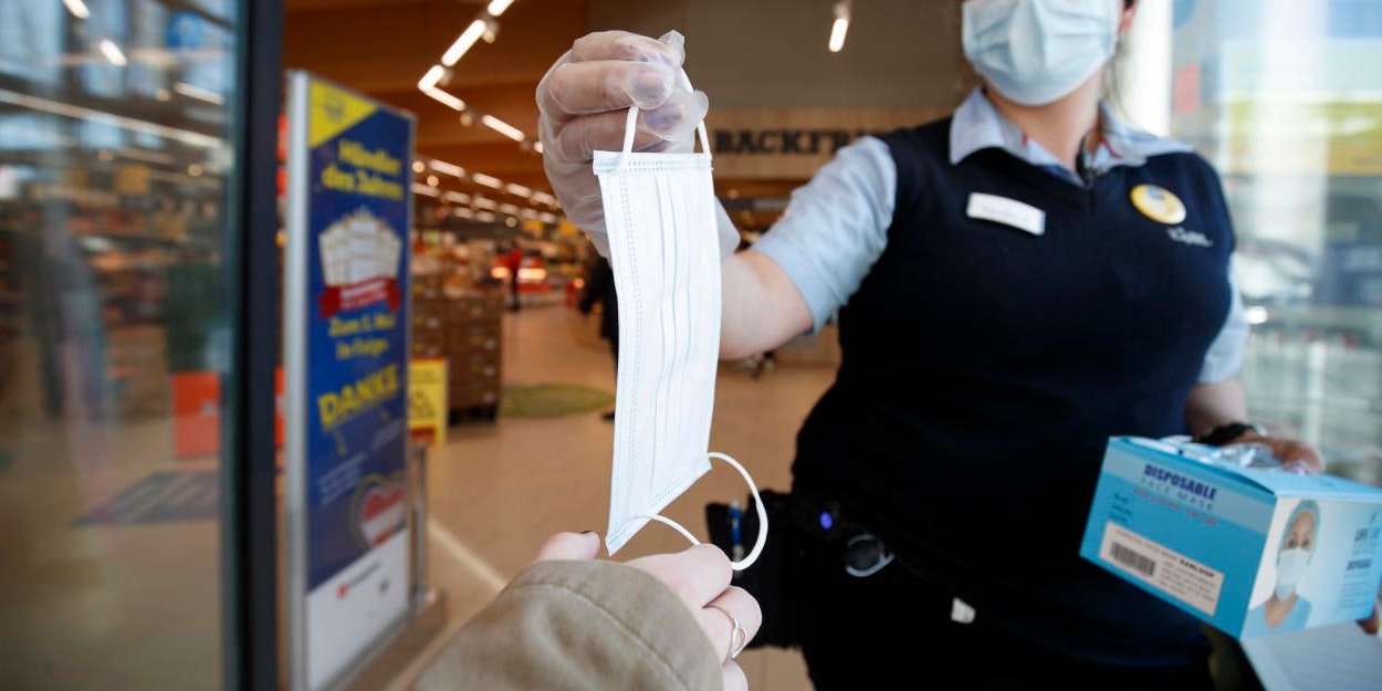 Maskenpflicht auch für Ärzte und Pflegerinnen - fordert die Ärztekammer.