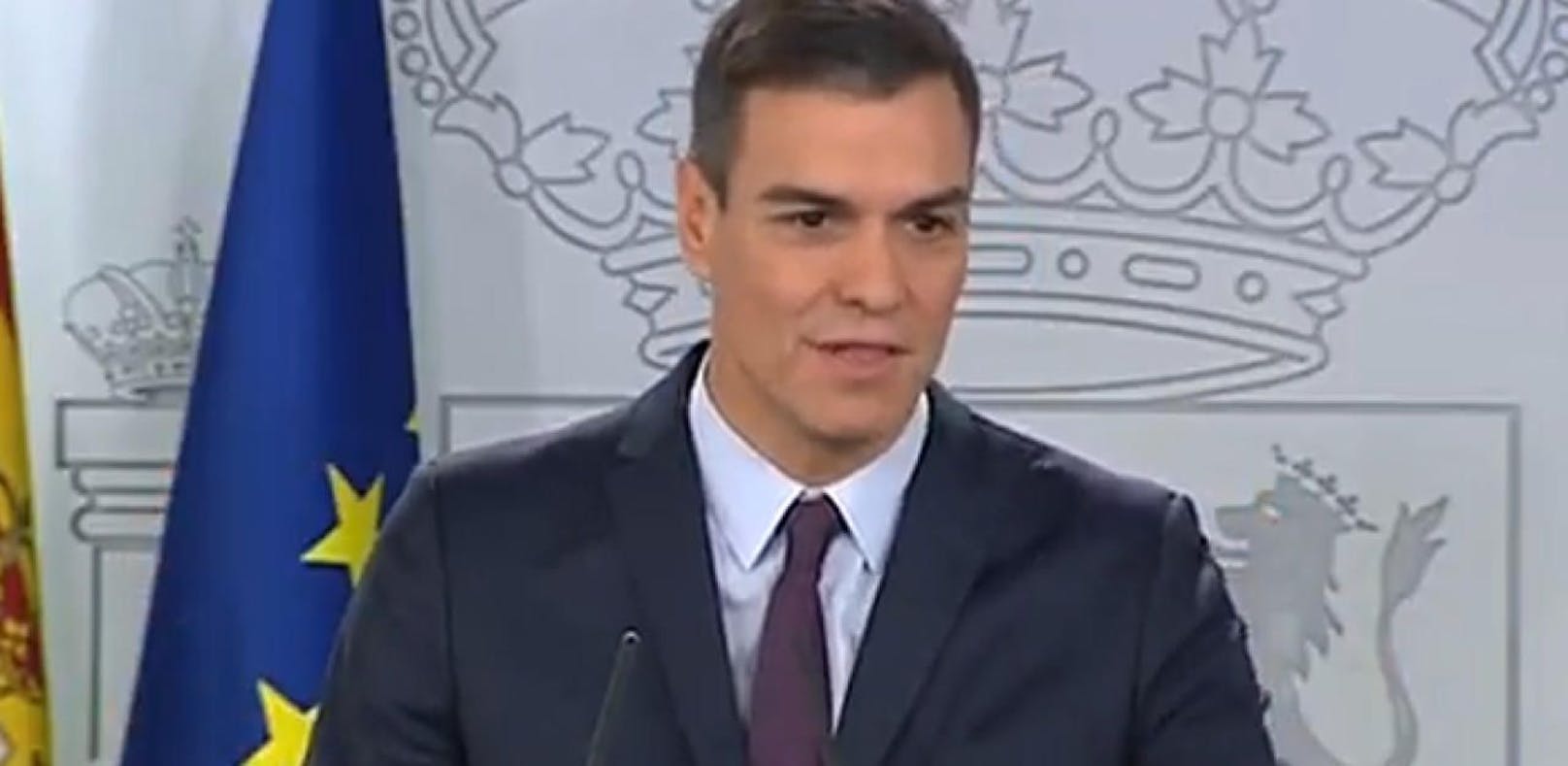 Pedro Sánchez bei der Pressekonferenz am Freitag