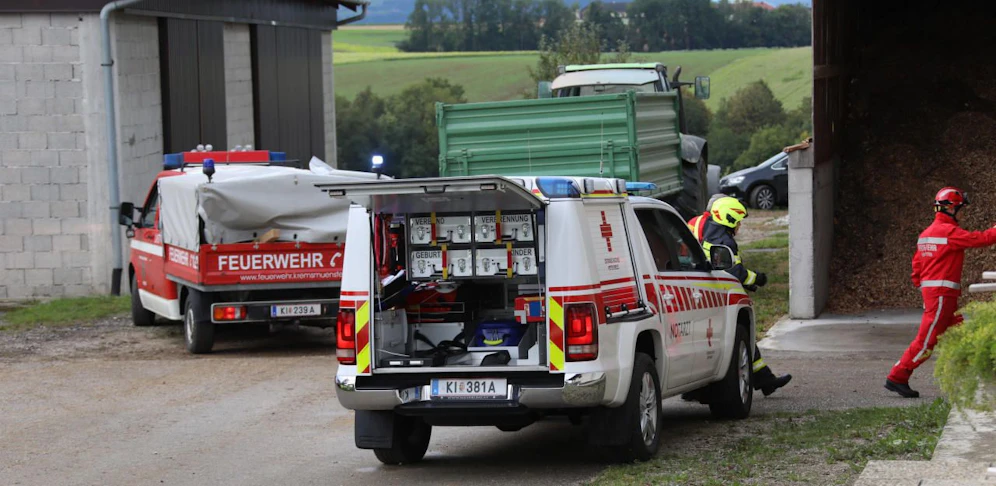 Feuerwehr, Rettung und Notarzt konnten für den Landwirt nichts mehr tun. Er verstarb noch am Hof.