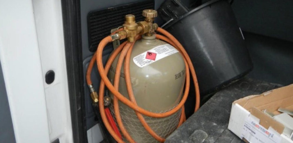 Ungesicherte Propangasflasche im Laderaum