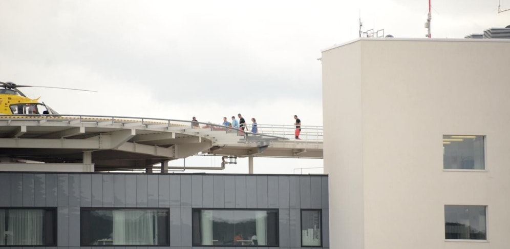 Mit dem Hubschrauber wurden die Patienten in andere Spitäler geflogen.