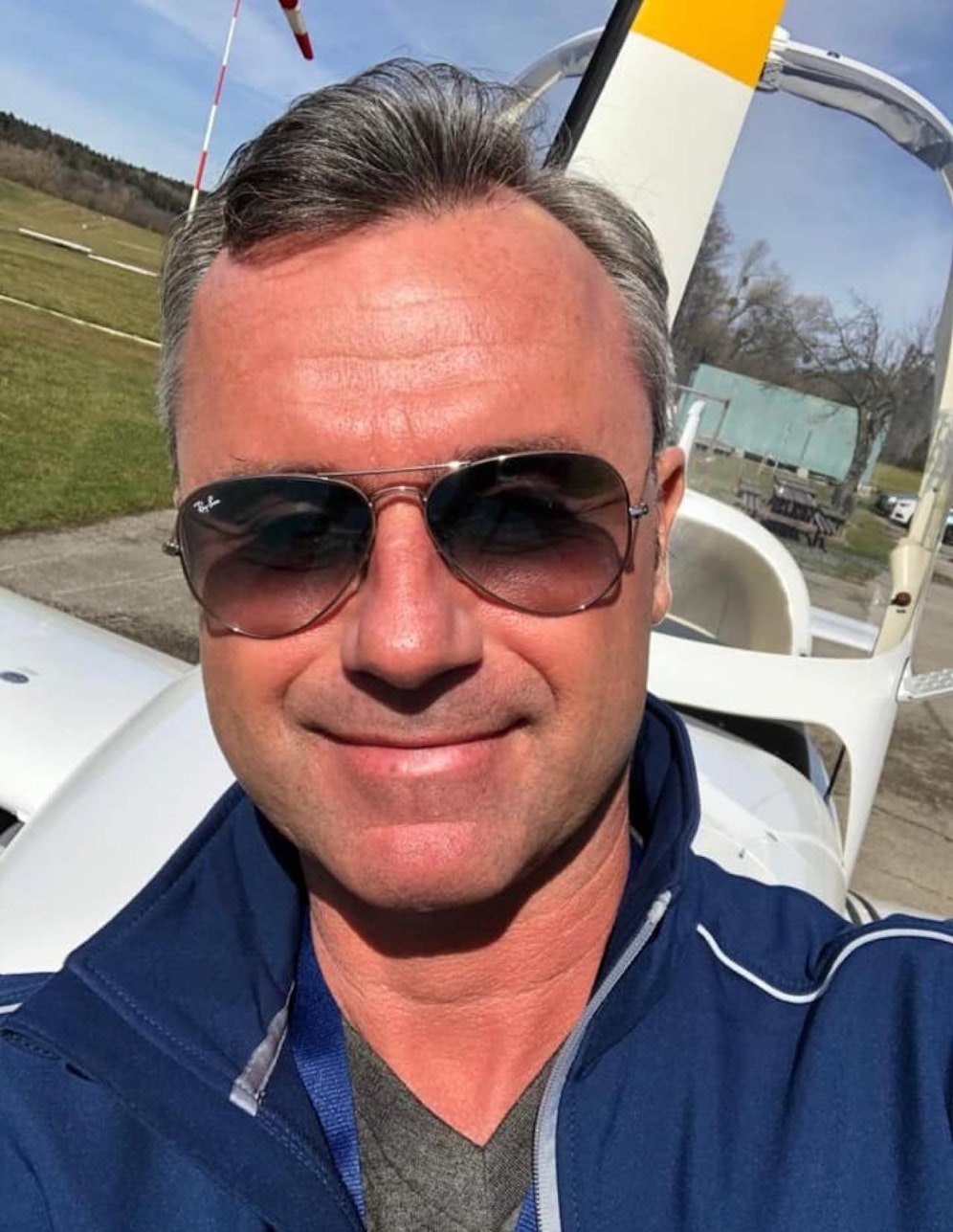 Hofer als "Schlepp-Pilot"